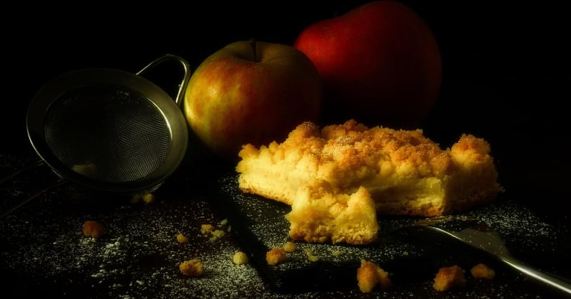 Saftiger Streusel Apfelkuchen vom Blech – Einfaches Familienrezept