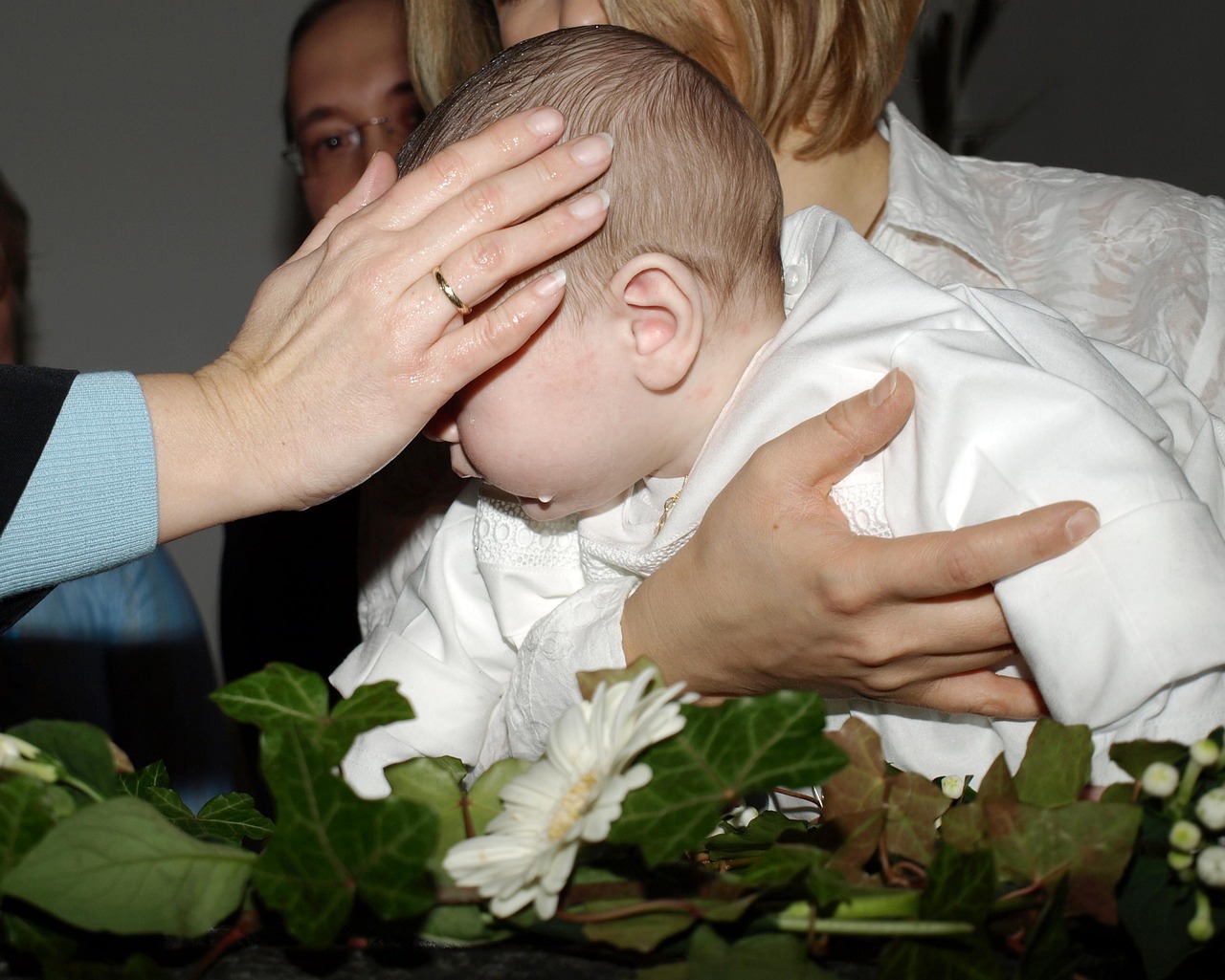 entdecken sie die bedeutung und die traditionen von taufen in verschiedenen kulturen. feiern sie diesen besonderen moment im leben mit liebe und freude.